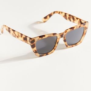 UrbanOutfitters Carson Chunky Rectangle Sunglasses